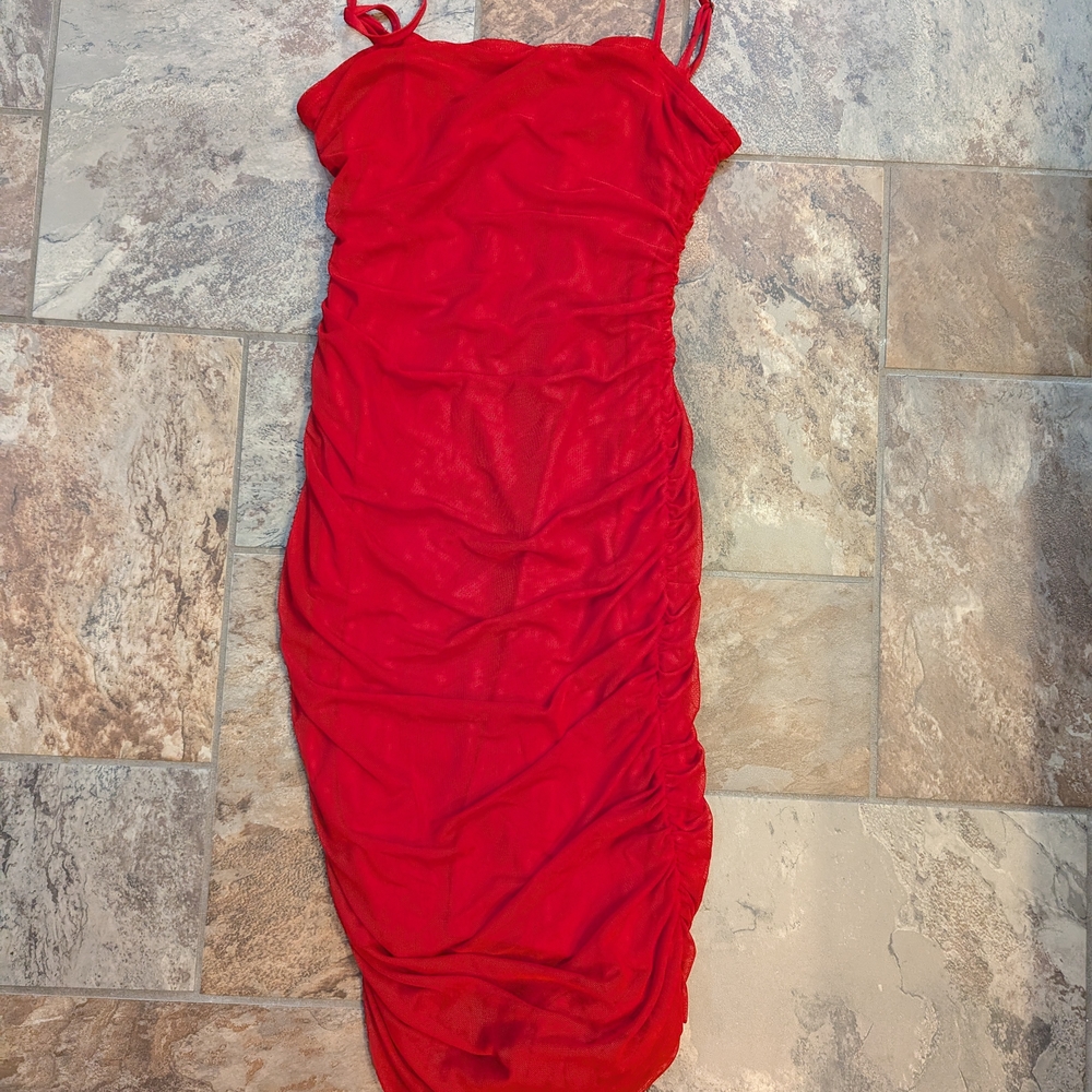 Chic Red Ruched Midi Dress
